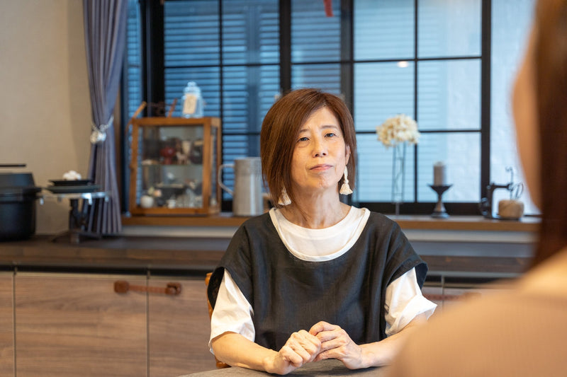【お客さまインタビュー】心がほぐれる場所。丸テーブルがつくる、穏やかな暮らし