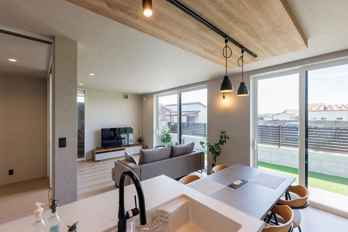 注文住宅で理想的なダイニングテーブルを選ぶコツとは?間取り別・デザイン別にご紹介