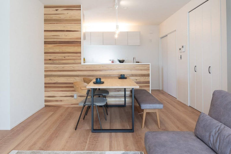 ダイニングテーブルの選び方｜サイズや形状・素材・脚のデザインまで解説【失敗しない！】