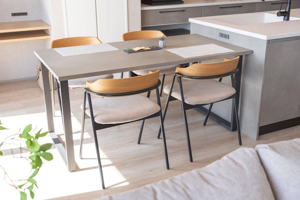 ダイニングテーブルはそもそもいる？必要性やメリット・デメリットを解説